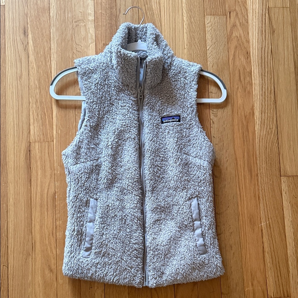 Patagonia Sherpa Fleece Vest in Taupe